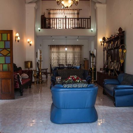 Antique Tourist Lodge Kandy Eksteriør billede