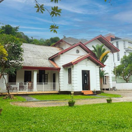 Antique Tourist Lodge Kandy Eksteriør billede